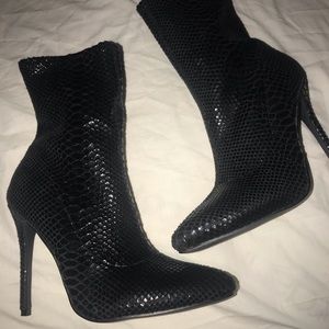 Fascino nova Wildest Dream booties